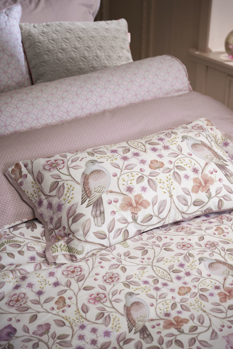 Pip Studio Garden of Dove Kissen off-white 35x60cm (1 Stück) Lifestyle 1