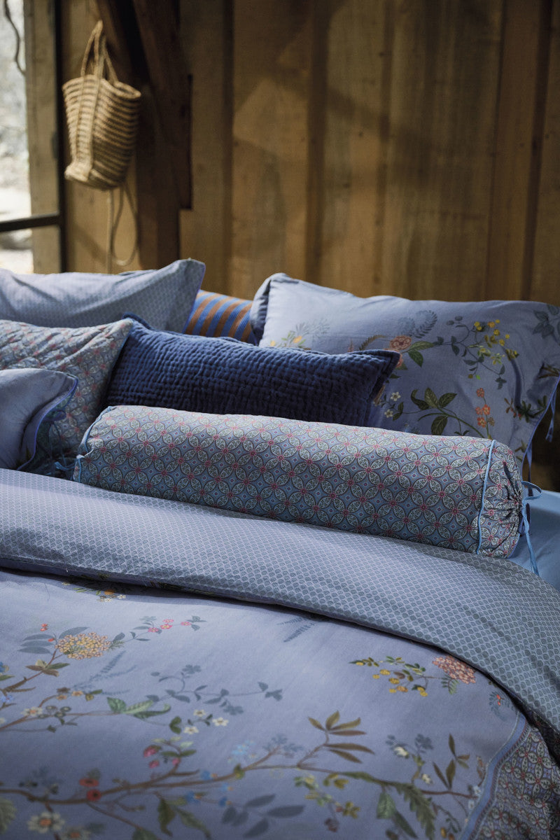 Pip Studio Bustani Kissen blau 22x70cm (1 Stück) Lifestyle 1