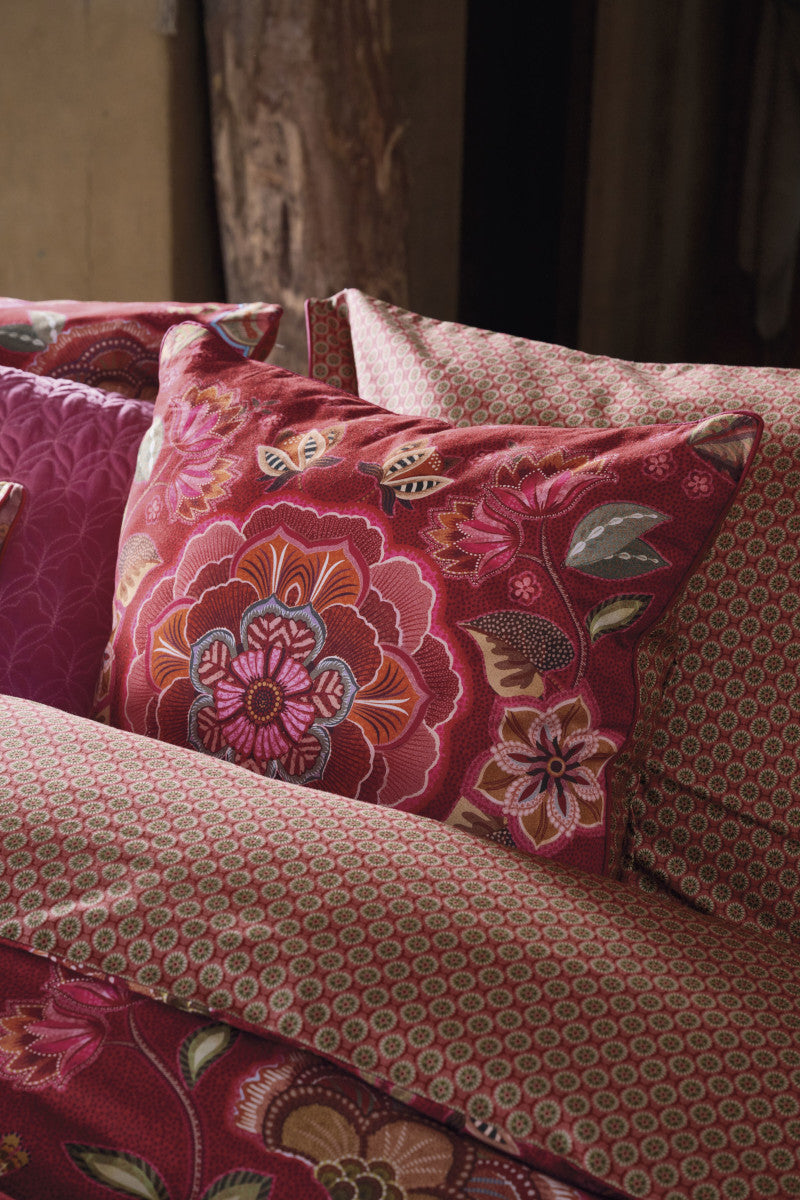 Pip Studio Matata Kissen rot 53x53cm (1 Stück) Lifestyle 1