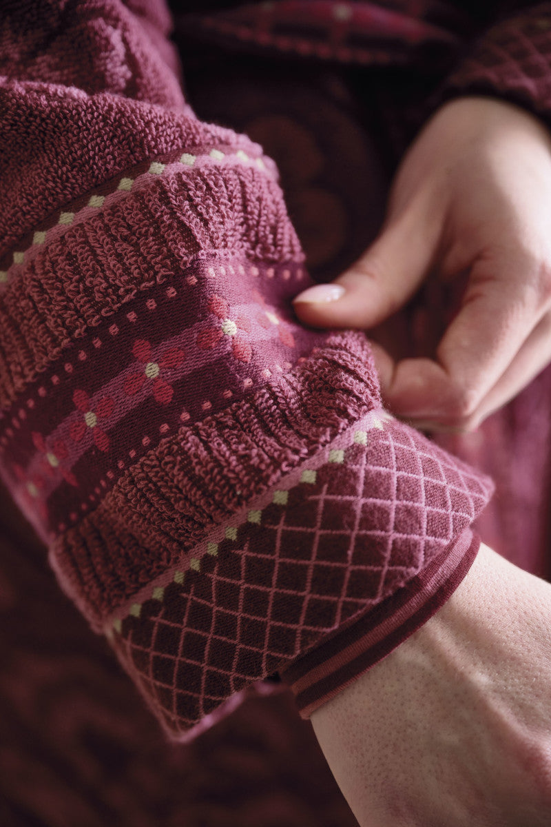 Pip Studio Jasmin Jacquard Bademantel dunkelrosa M Lifestyle 3