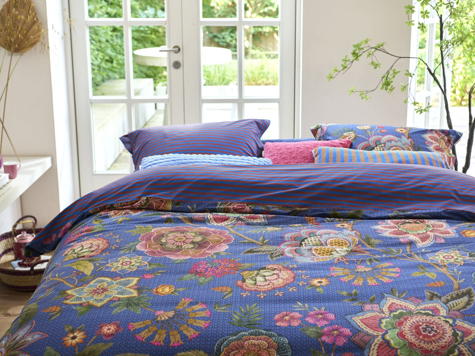 Pip Studio Bombay Bold Bettwäsche blau 135x200cm (1 Stück) Lifestyle 1