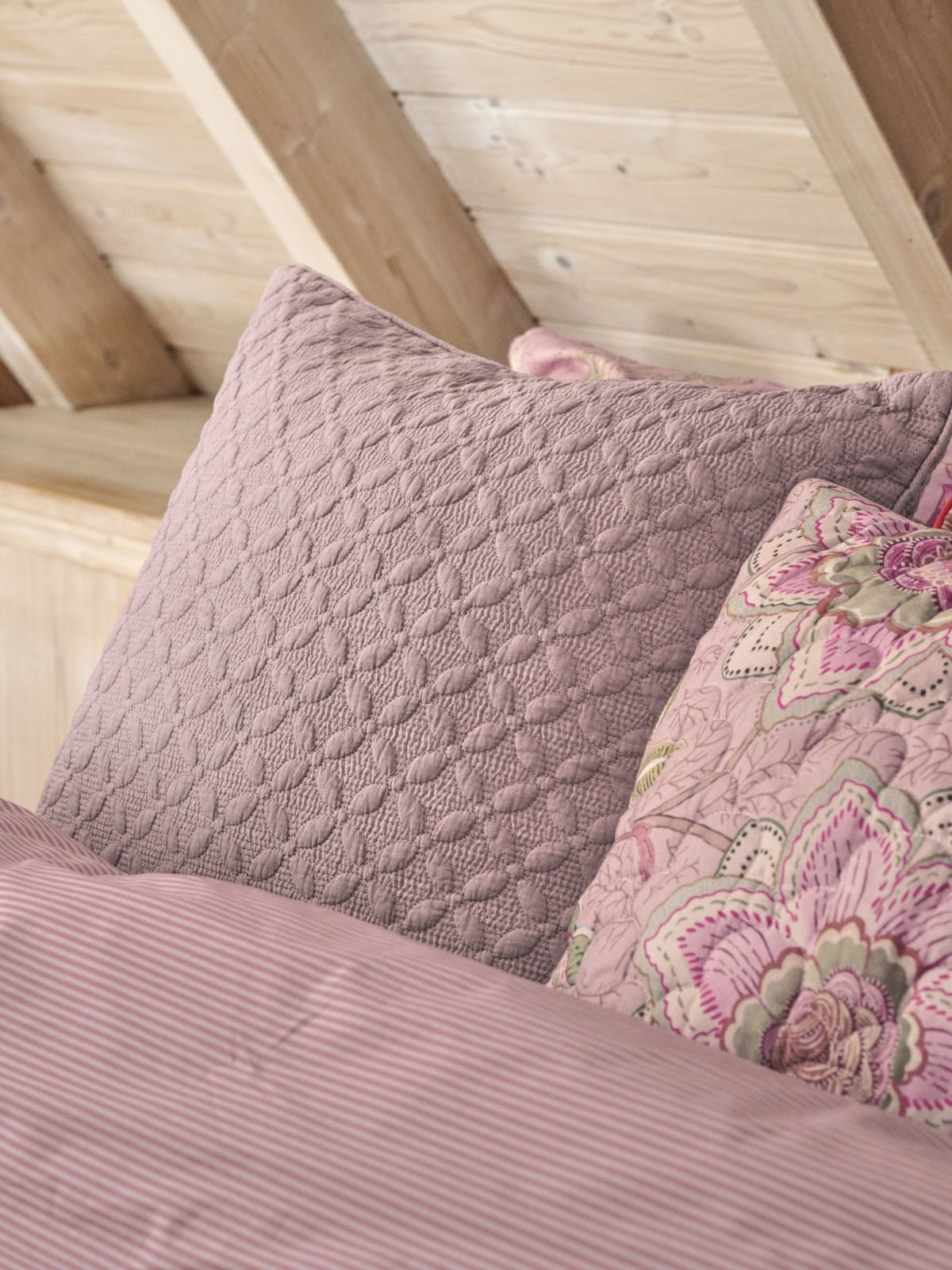 Pip Studio Mumbai Morning Kissen pink 53x53cm (1 Stück) - Produktbild 4