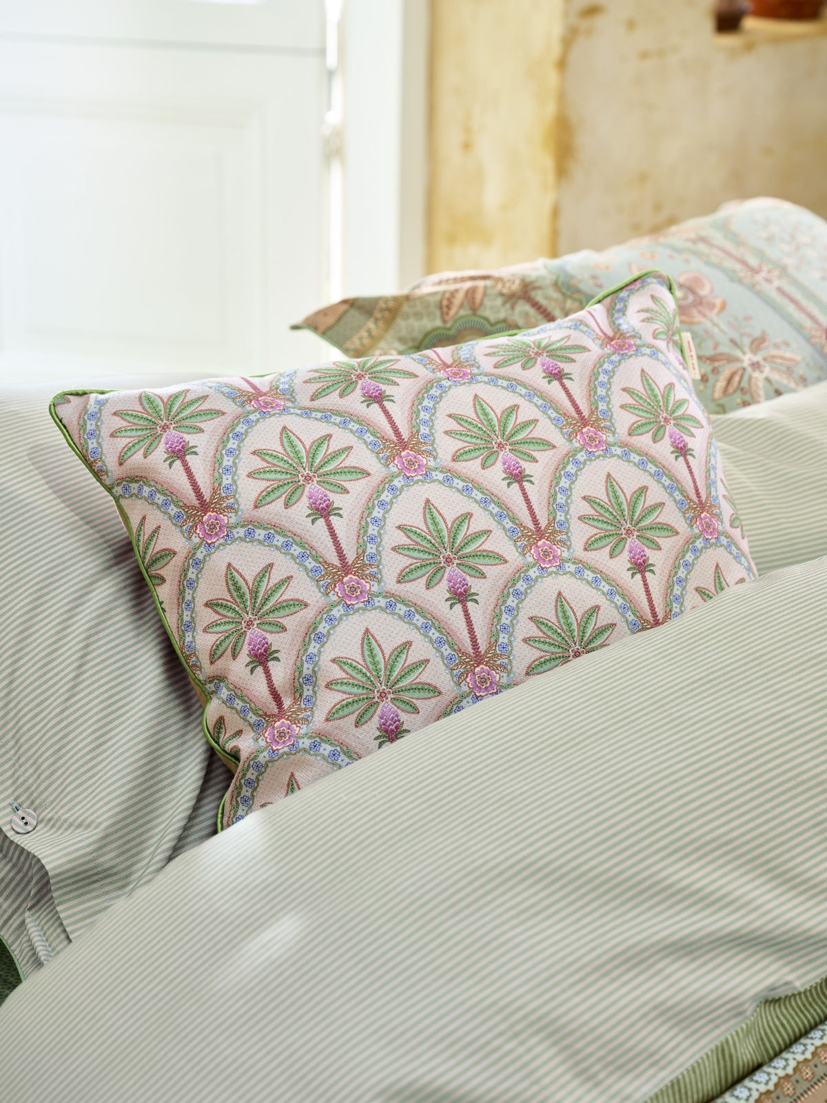 Pip Studio Indian Summer Kissen pink 53x53 (1 Stück) - Produktbild 3