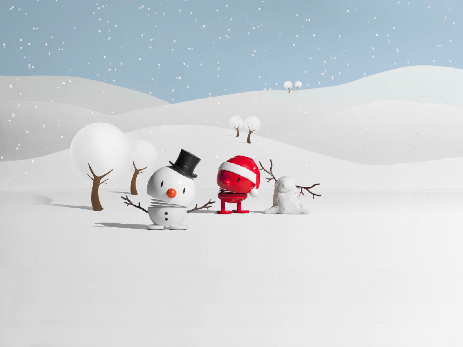 Hoptimist Soft Santa Bumble S red 7,2cm Lifestyle 3