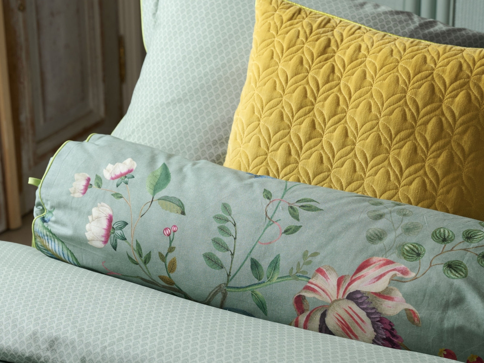 PIP STUDIO Everbloom Kissen Rolle grün 22x70cm (1Stück) - Produktbild 2