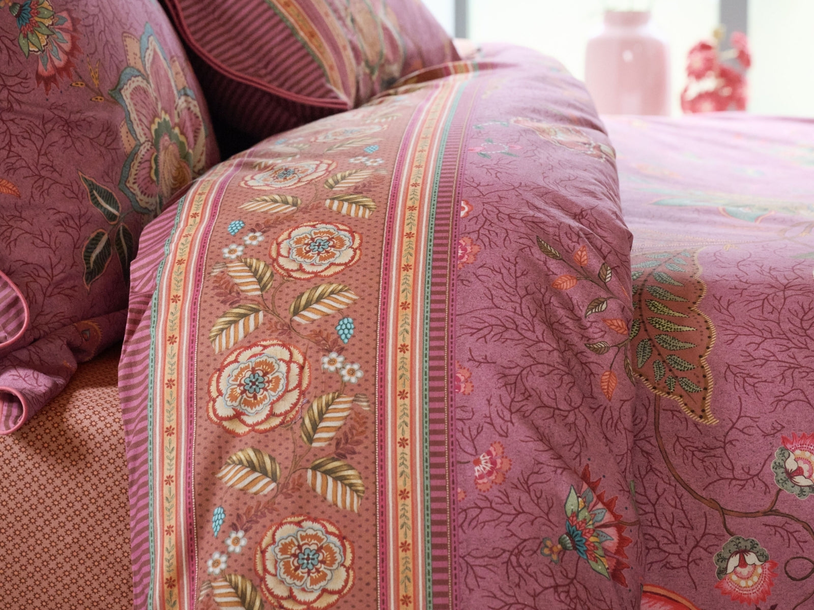 PIP STUDIO Mumbai Evening Bettwäsche dark pink 135x200cm (1 Stück) - Produktbild 7