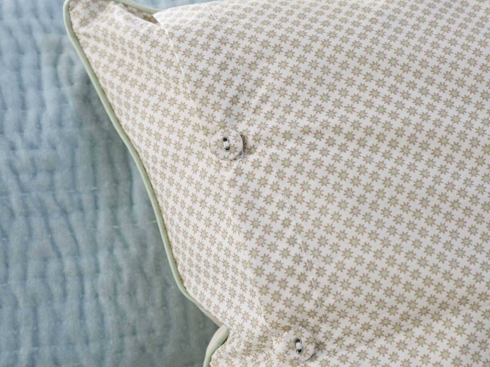 PIP STUDIO Lotus Lullaby Kissen quadratisch off-white 45x45cm (1Stück) - Produktbild 3