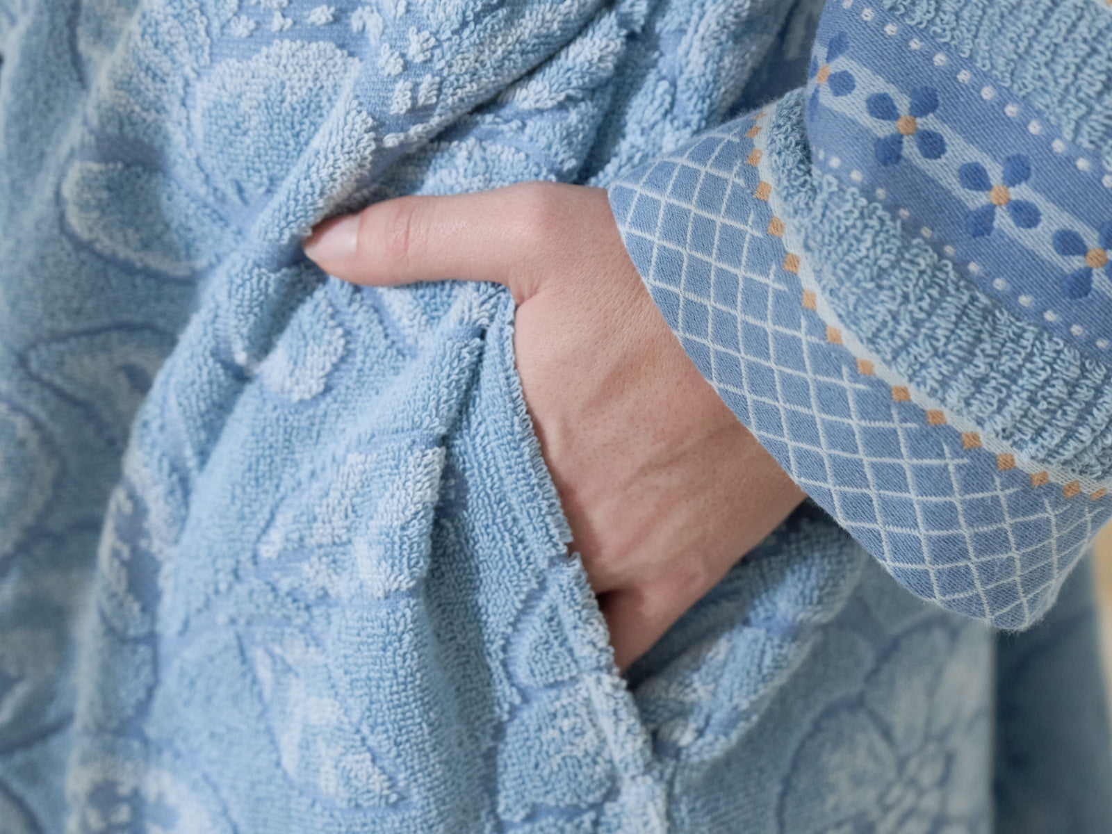 PIP STUDIO Jasmin Jacquard Bademantel light blue XS (1 Stück) - Produktbild 9