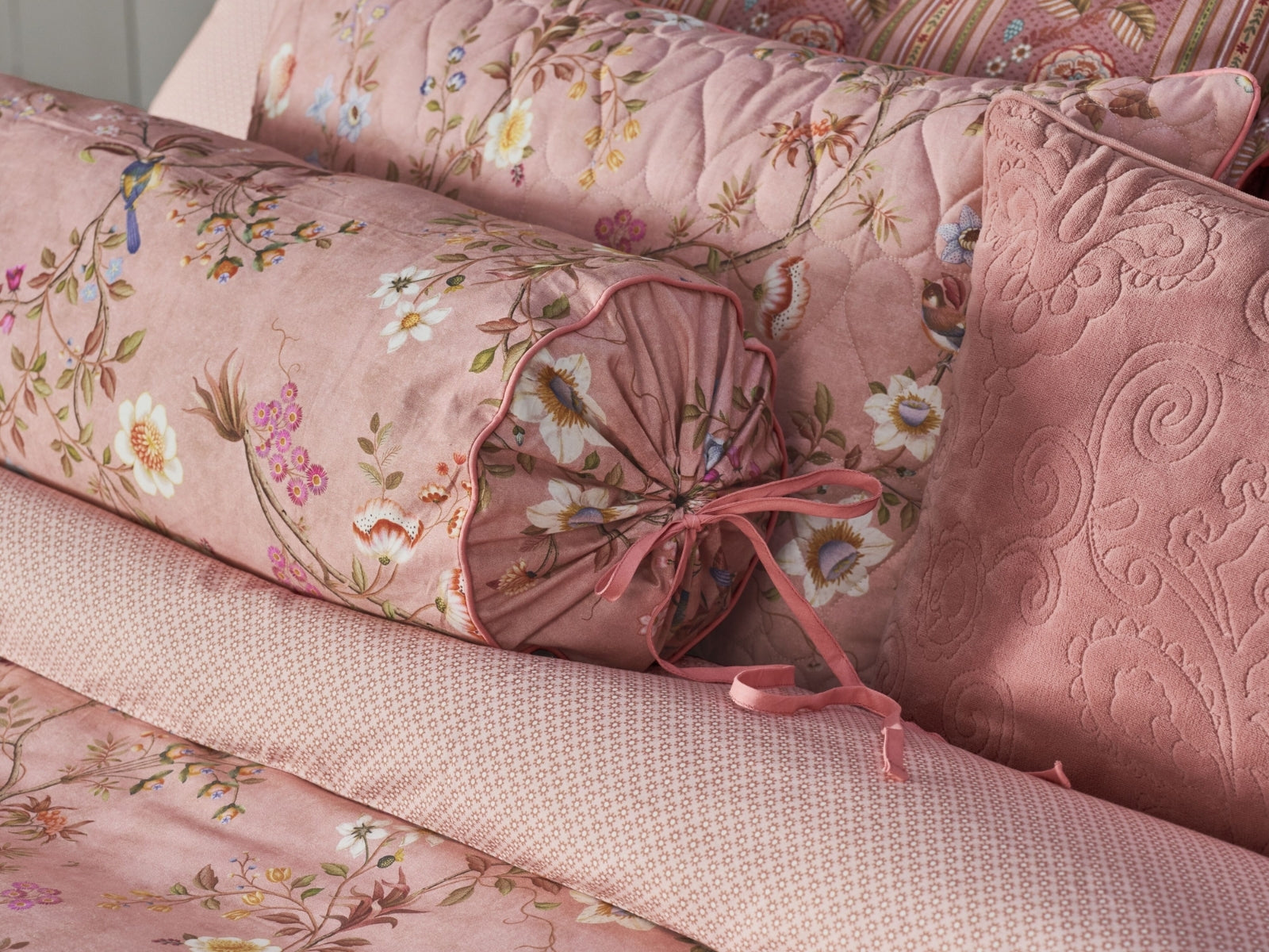 PIP STUDIO Lotus Lullaby Kissen rechteckig pink 45x70cm (1 Stück) - Produktbild 5