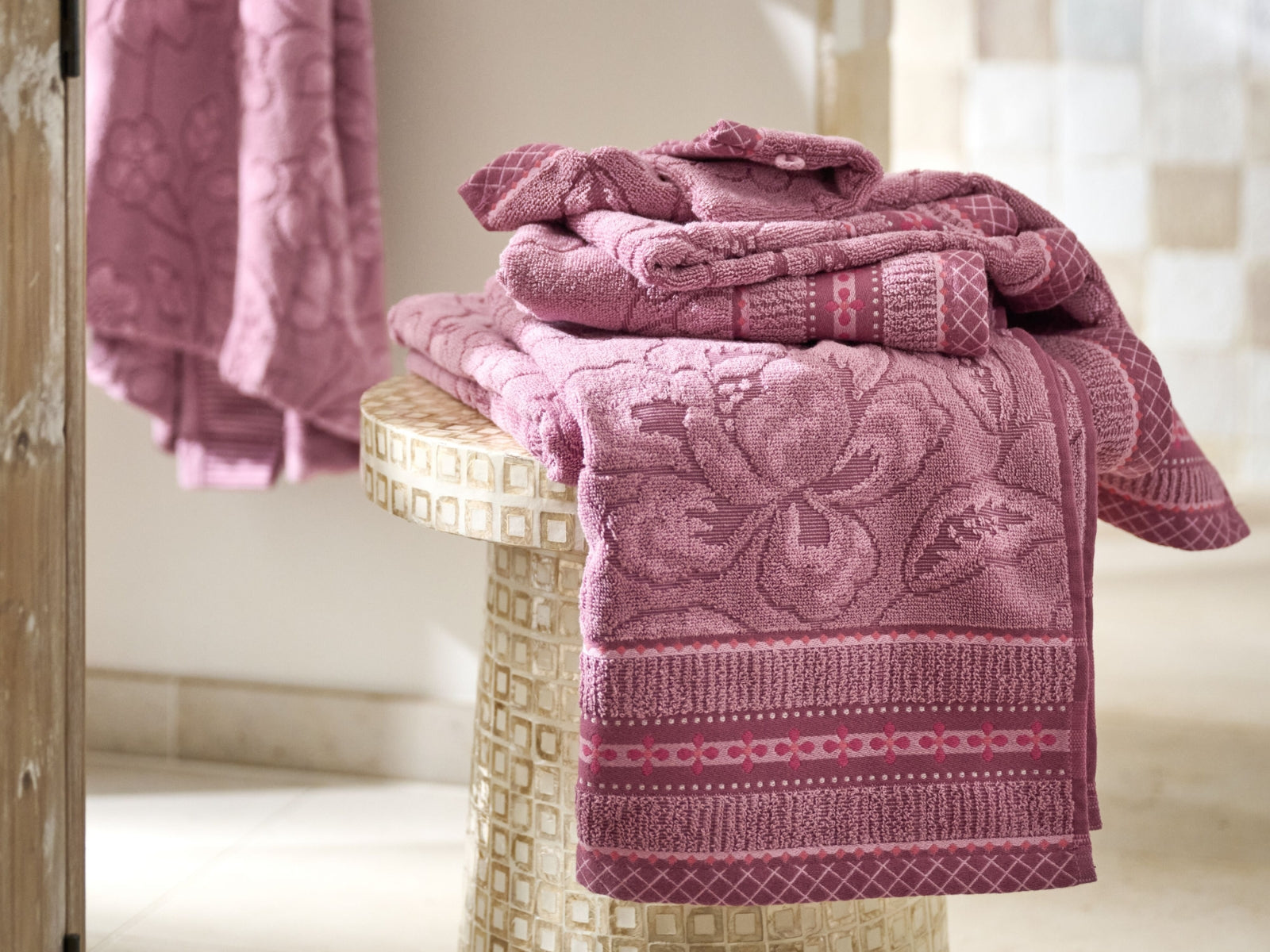 PIP STUDIO Jasmin Jacquard Handtuch light pink 55x100cm (1 Stück) - Produktbild 2