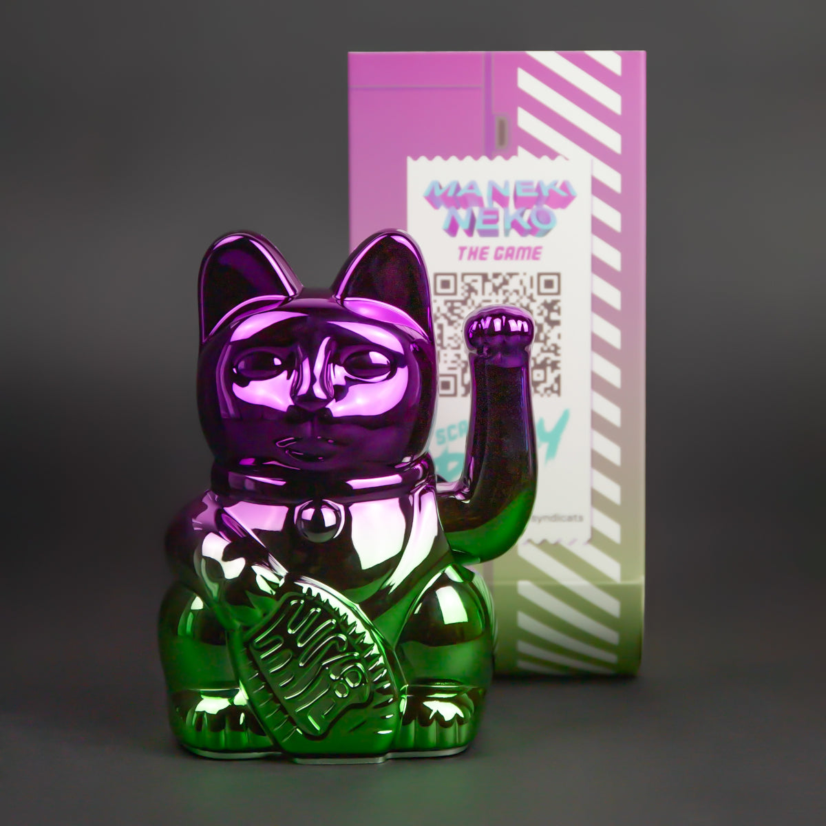 Donkey Products Lucky Cat Player Four Winkekatze shiny purple/green 15cm Lifestyle 3