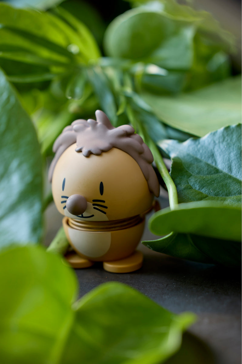 Hoptimist Soft Lion S Orange 7,6cm Lifestyle 1