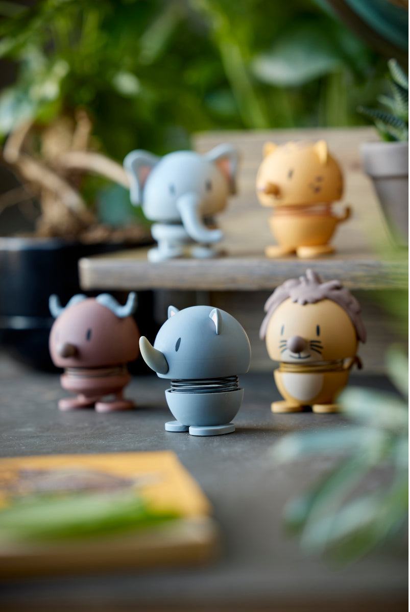 Hoptimist Soft Rhino S Grey 6,4cm Lifestyle 5