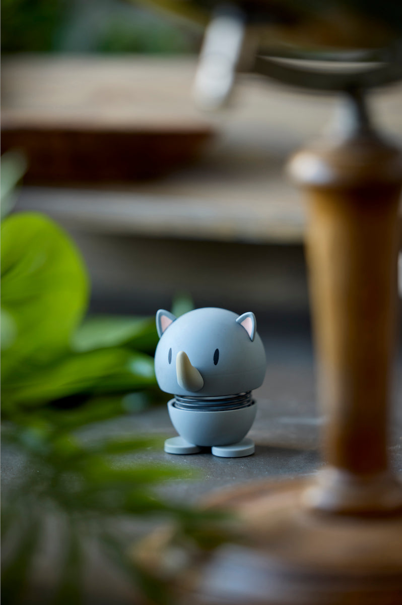 Hoptimist Soft Rhino S Grey 6,4cm Lifestyle 2