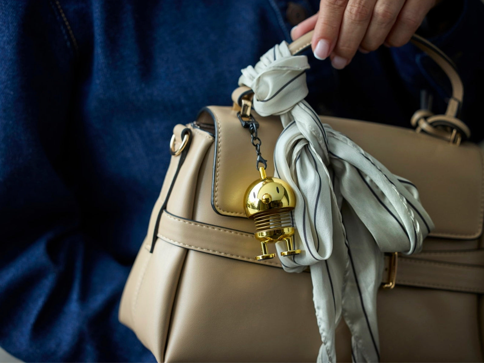 Hoptimist Bag charm gold 5,9cm - Produktbild 5