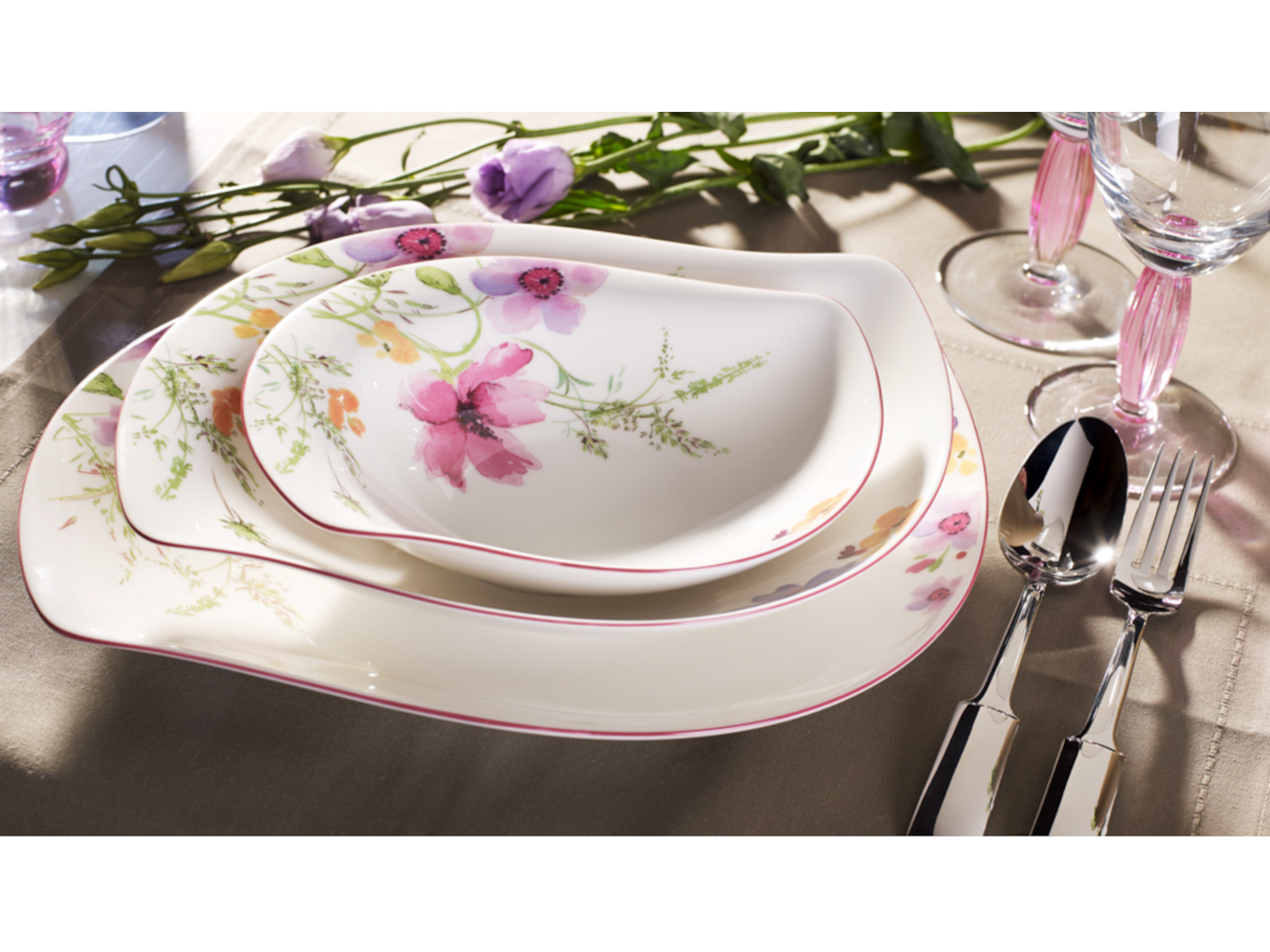 Villeroy & Boch Mariefleur Serve & Salad Schale tief 21 x 18 cm Lifestyle 1