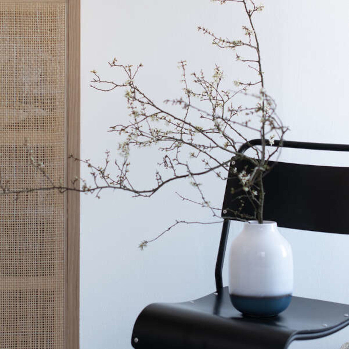 Villeroy & Boch Lave Home Vase Nek bleu groß 15,5 x 15,5 x 22cm Lifestyle 1