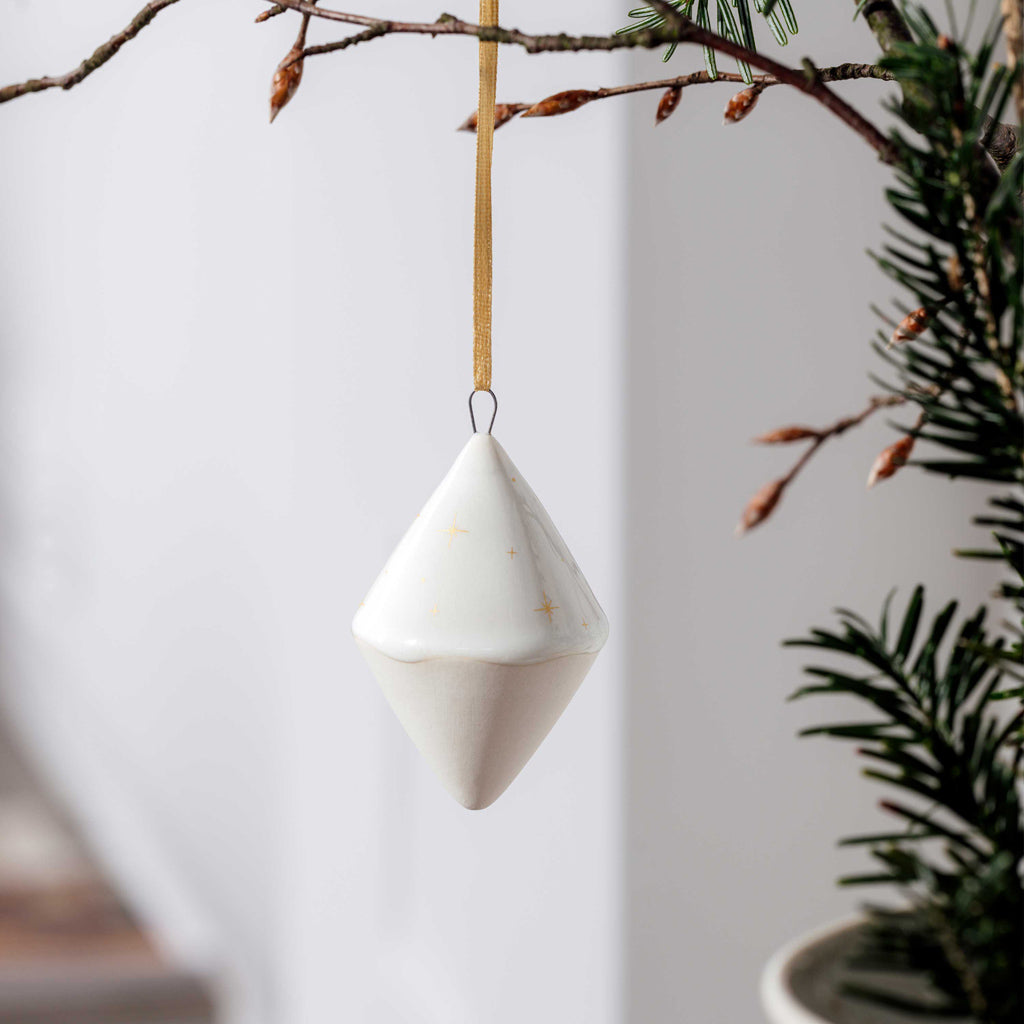 like Villeroy & Boch Winter Glow Ornament Doppelkegel Lifestyle