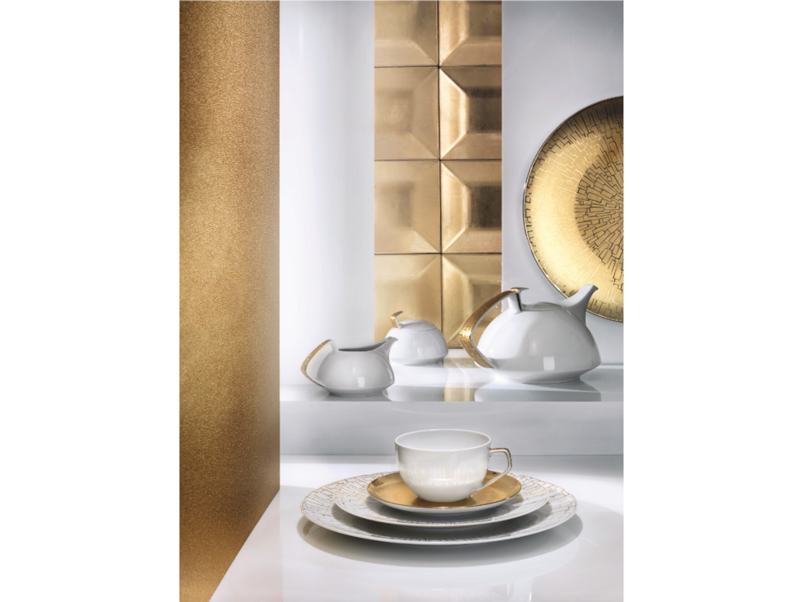 Rosenthal TAC Gropius Skin Gold Espresso-Untertasse 11,5 cm Lifestyle