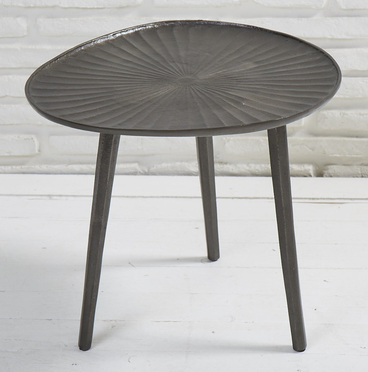 La Casa di Caesar Couchtisch rund black nickel 46 cm