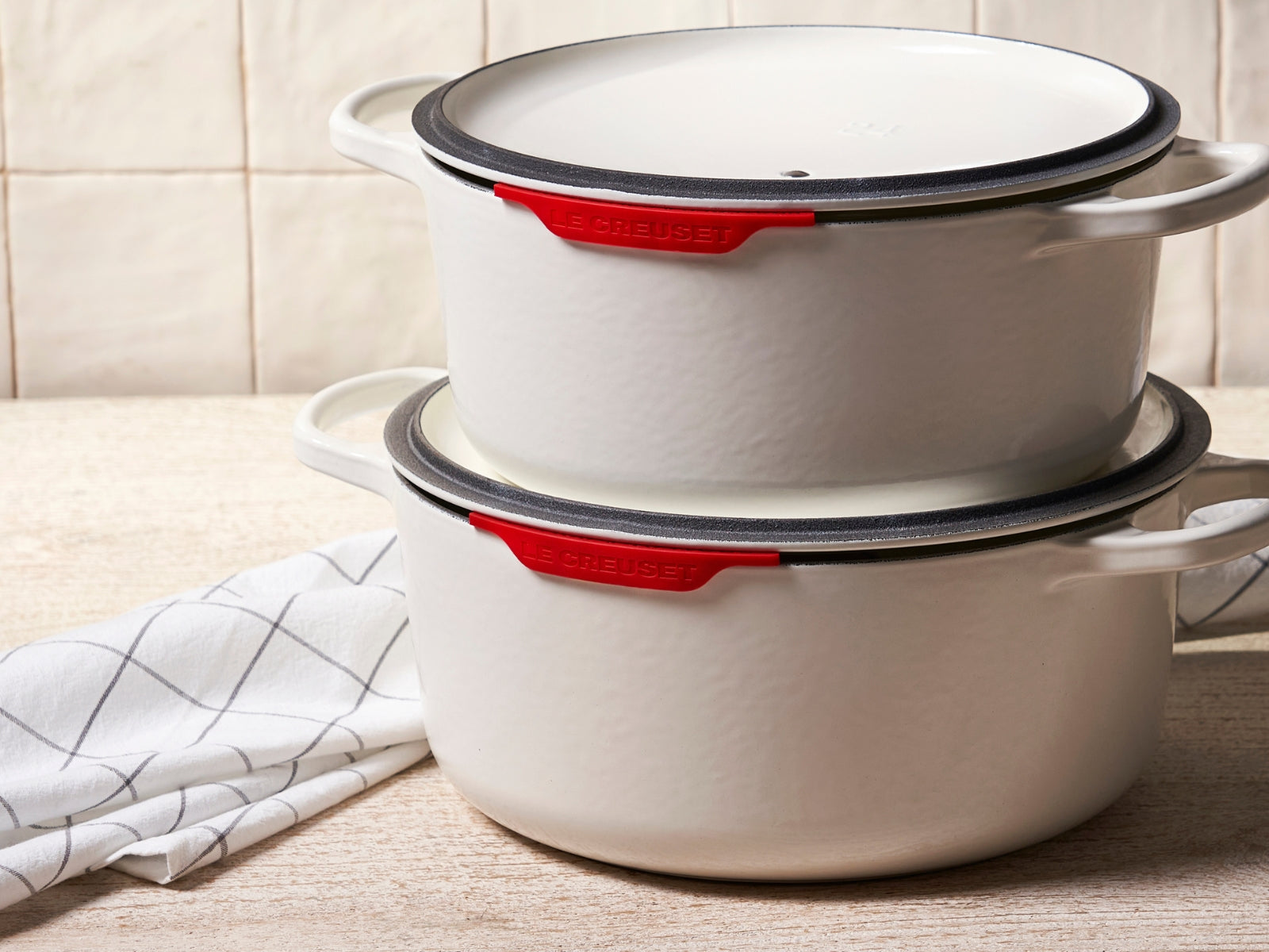 Le Creuset Stapelschutz kirschrot Set 2tlg - Produktbild 4