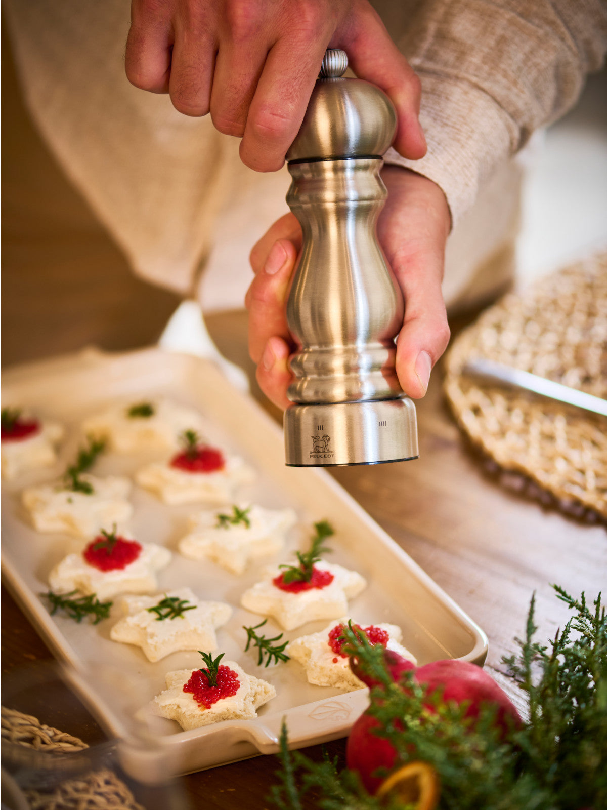 PEUGEOT GOLDEN Pfeffermühle & Salzmühlen 18cm 2tlg Lifestyle 2