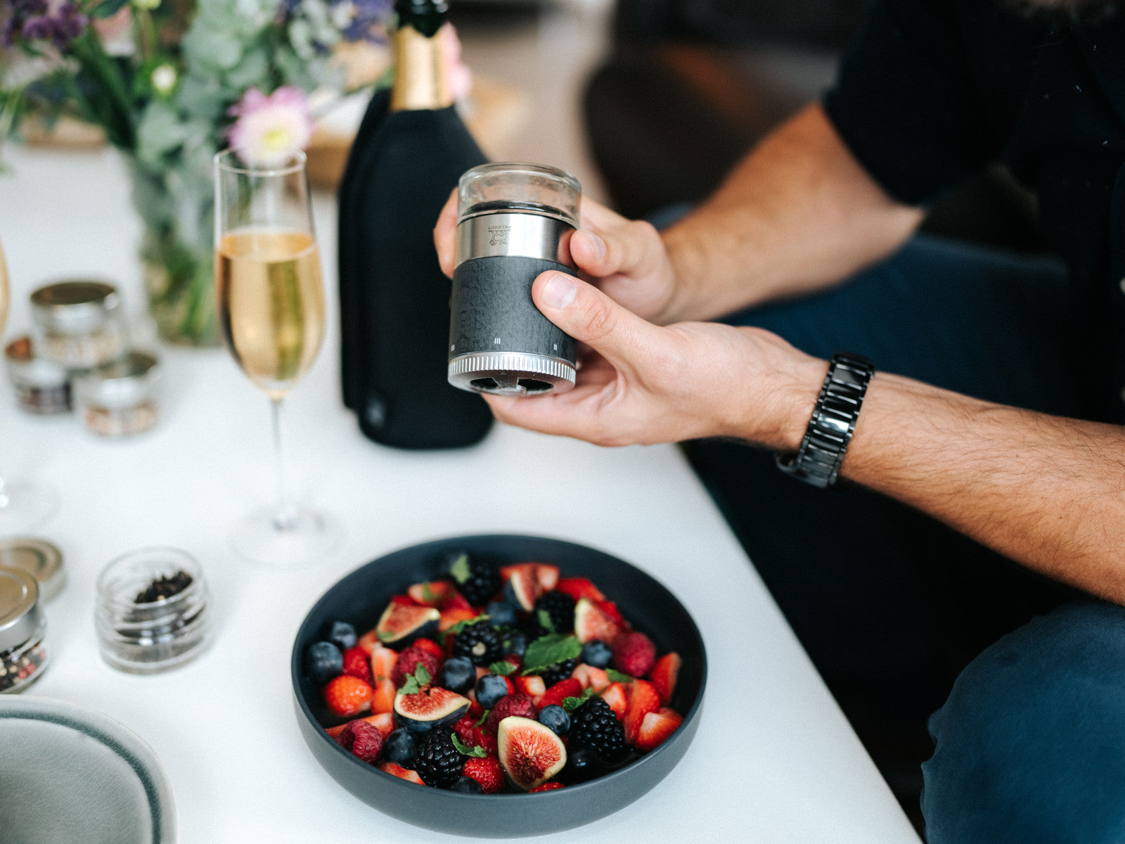 PEUGEOT FRESH´N PRESERVE Vakuumpumpe Duo & Frizz schwarz 4tlg Lifestyle 3