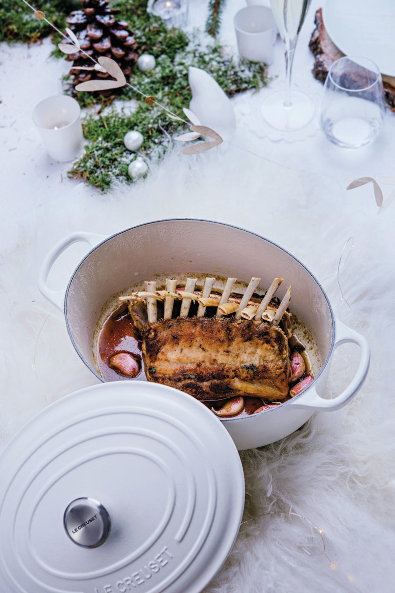 Le Creuset Bräter Signature oval weiss 29cm Lifestyle 2