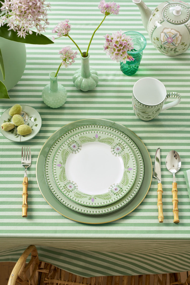 PIP STUDIO Lily&Lotus Light Green Speiseteller 23cm Lifestyle 1