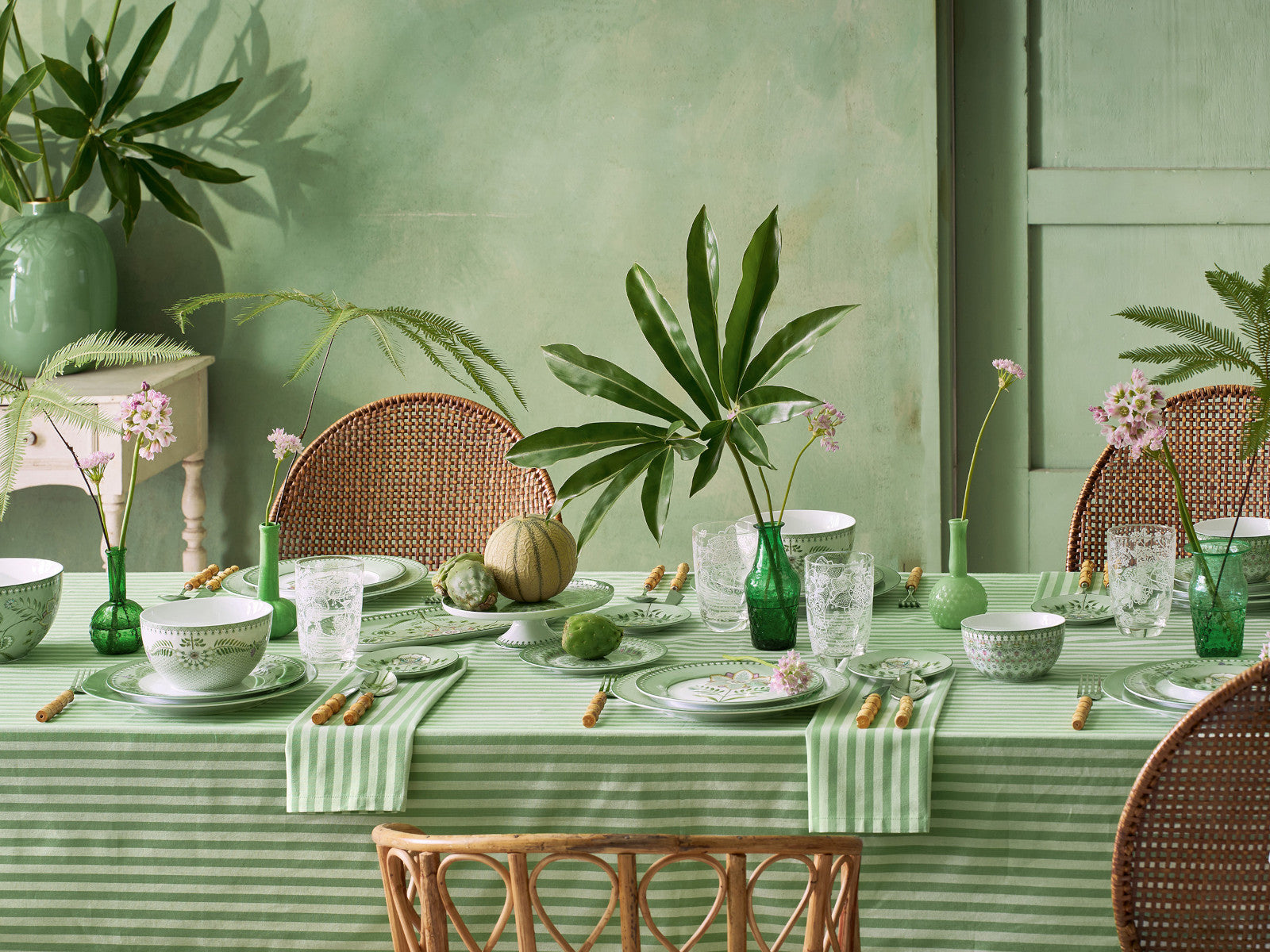 PIP STUDIO Lily&Lotus Tiles Light Green Speiseteller 26,5cm Lifestyle 2