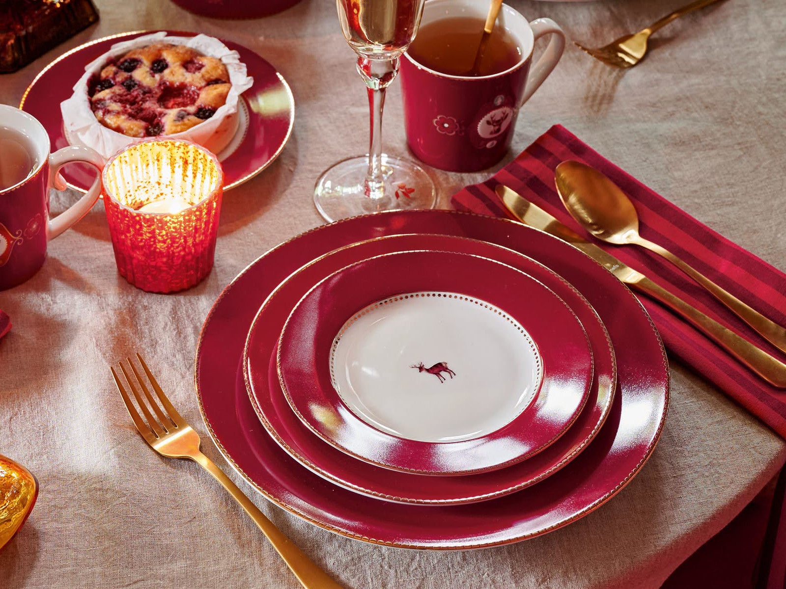 PIP STUDIO Love Birds Teller dunkelrot 26,5cm Lifestyle 1