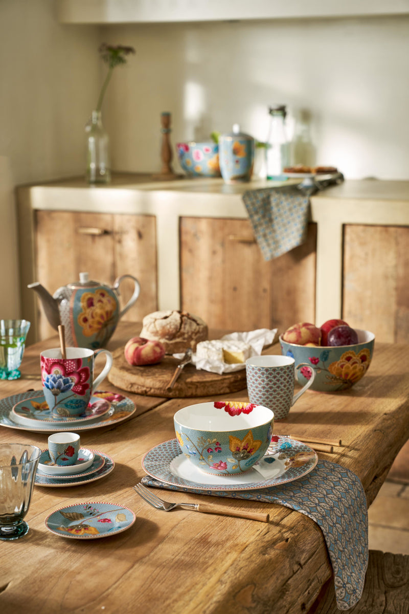 PIP STUDIO Blooming Tales Fantasy Blue Petit Four Brotteller 12cm Lifestyle2