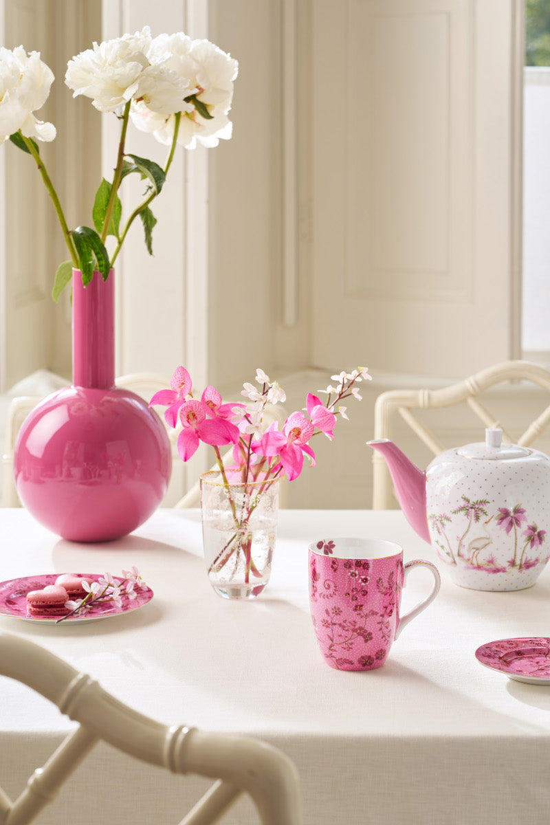 PIP STUDIO Jolie Flowers Pink Becher Large 350ml Lifestyle 1