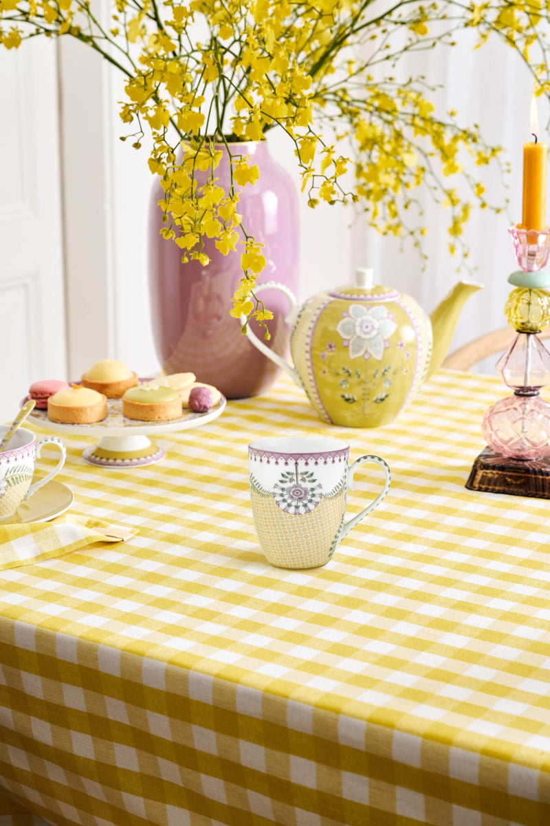 PIP STUDIO Lily&Lotus Tiles Yellow Large Henkelbecher 0,365l Lifestyle1