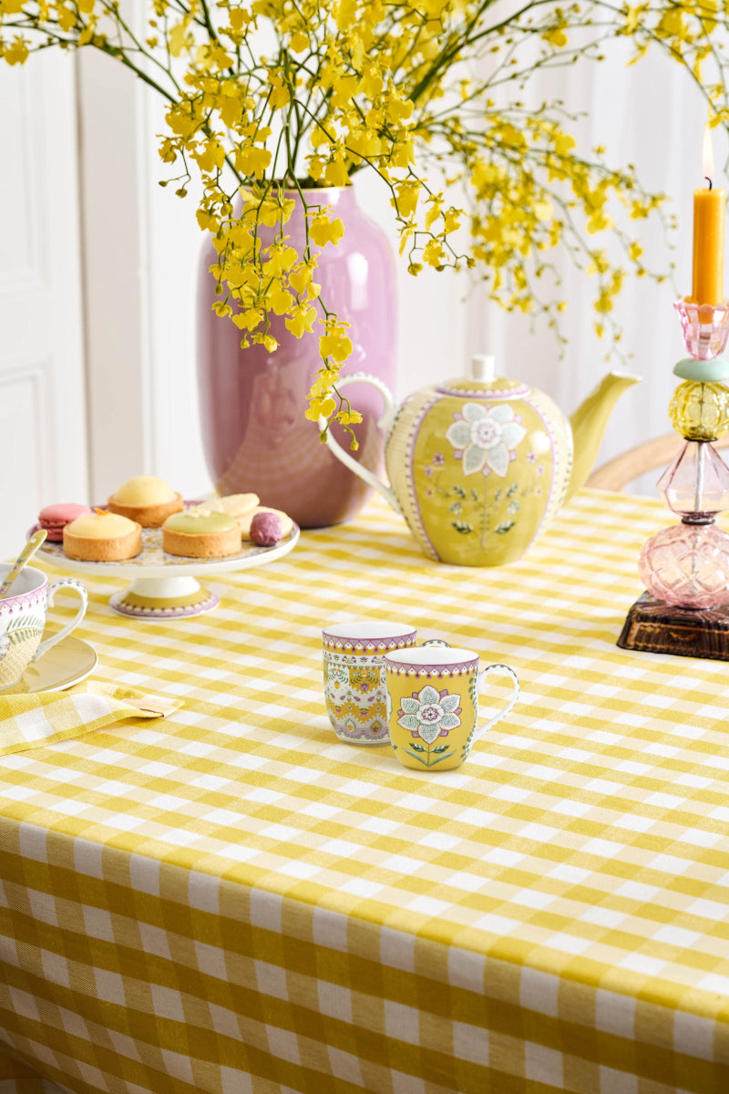 PIP STUDIO Lily&Lotus Yellow Henkelbecher Small 0,2l Set2 Lifestyle