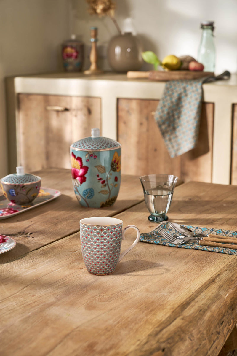 PIP STUDIO Blooming Tales Khaki Henkelbecher Large 0,365l Lifestyle