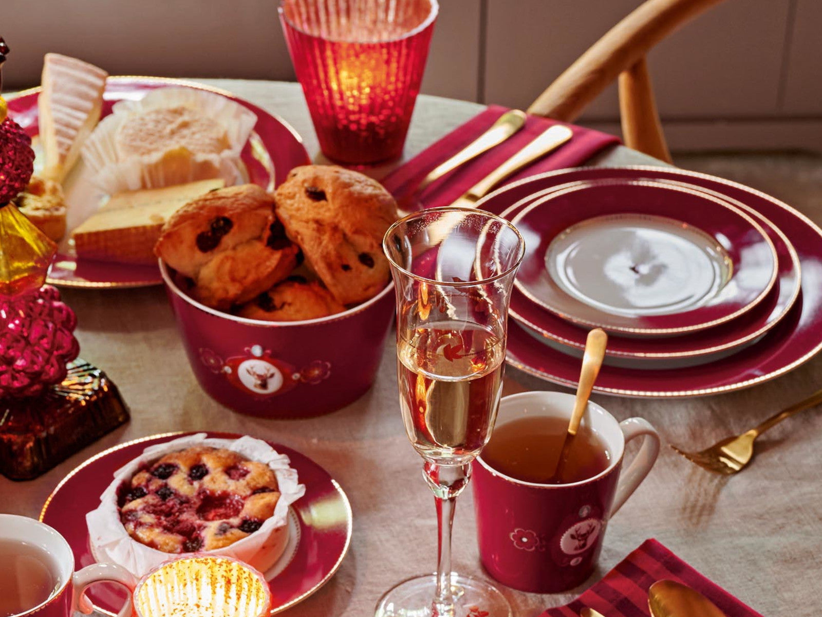 PIP STUDIO Love Birds Medaillon Hirsch Schale dunkelrot 15cm Lifestyle 1