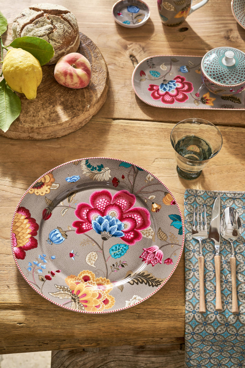 PIP STUDIO Blooming Tales Fantasy Khaki Kuchenplatte 33,3x15,5cm Lifestyle2