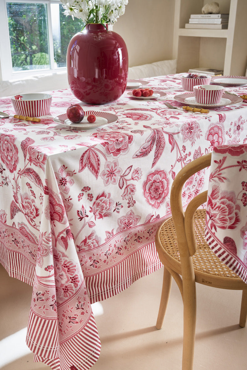 PIP STUDIO Royal Regal Flower Red Tischdecke 160x260cm Lifestyle 1