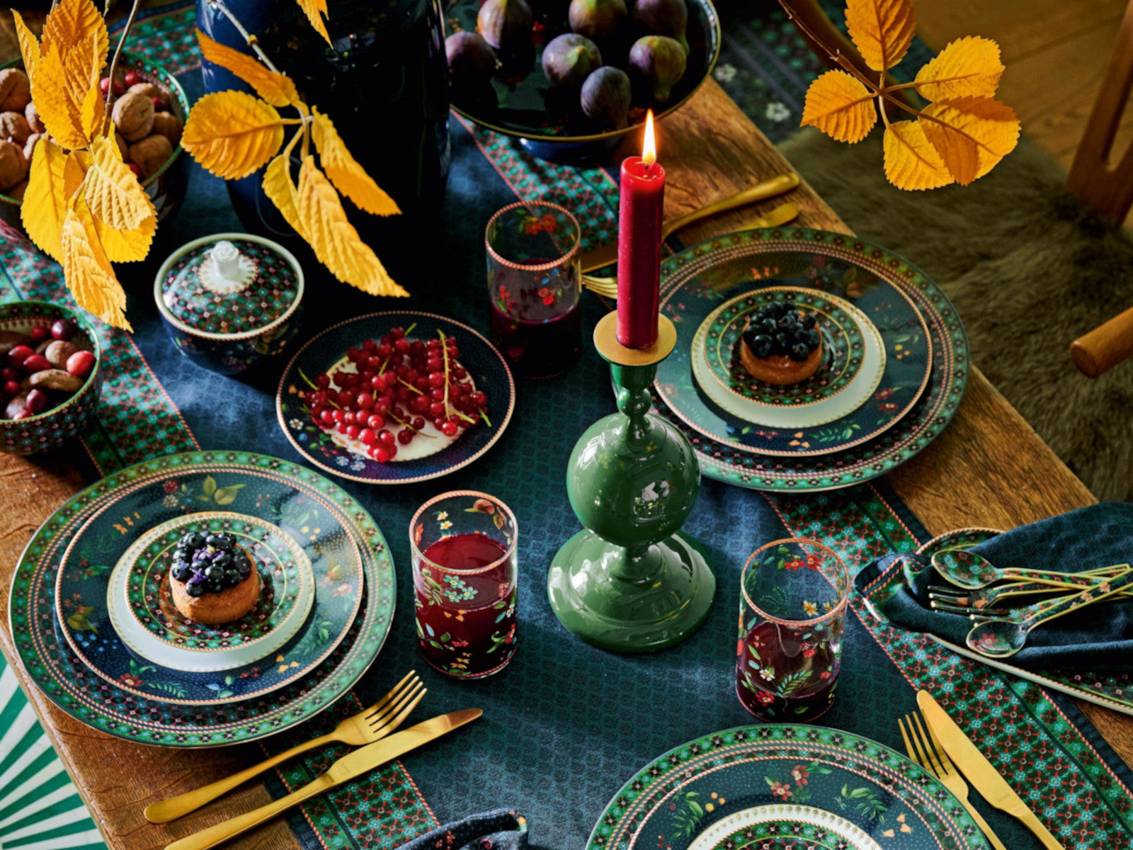 PIP STUDIO Berry Blues Tablett blau 32x12,5cm Lifestyle 1