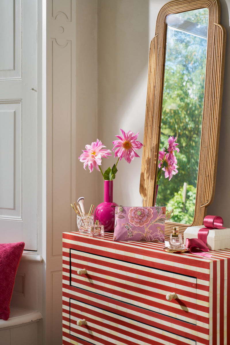 PIP STUDIO Charly Kosmetiktasche flach medium Matata lila 24x1x15.5cm Lifestyle 1