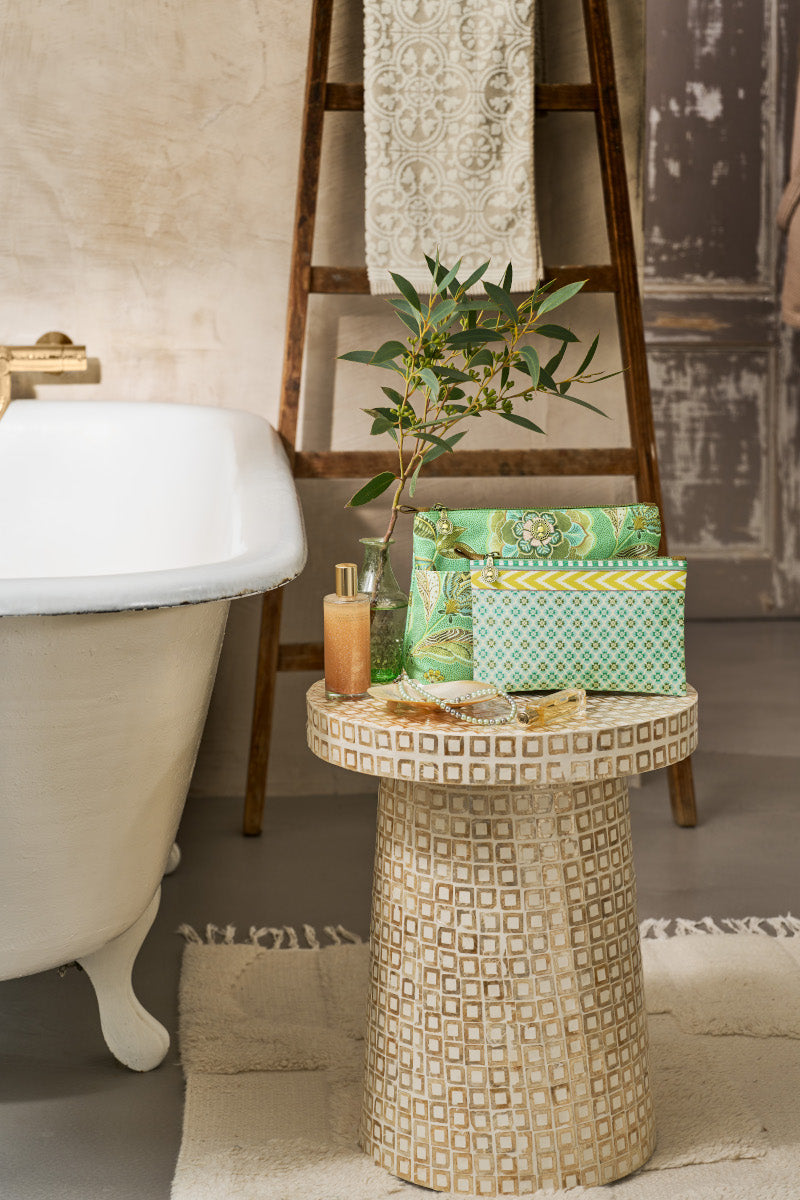 PIP STUDIO Charly Kosmetiktasche flach medium Matata grün 24x1x15.5cm Lifestyle 2