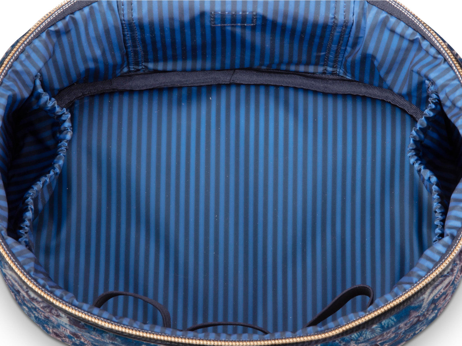 PIP STUDIO Cleo Kosmetiktasche gesteppt Daisy Dreams blau 26cm Freisteller 3