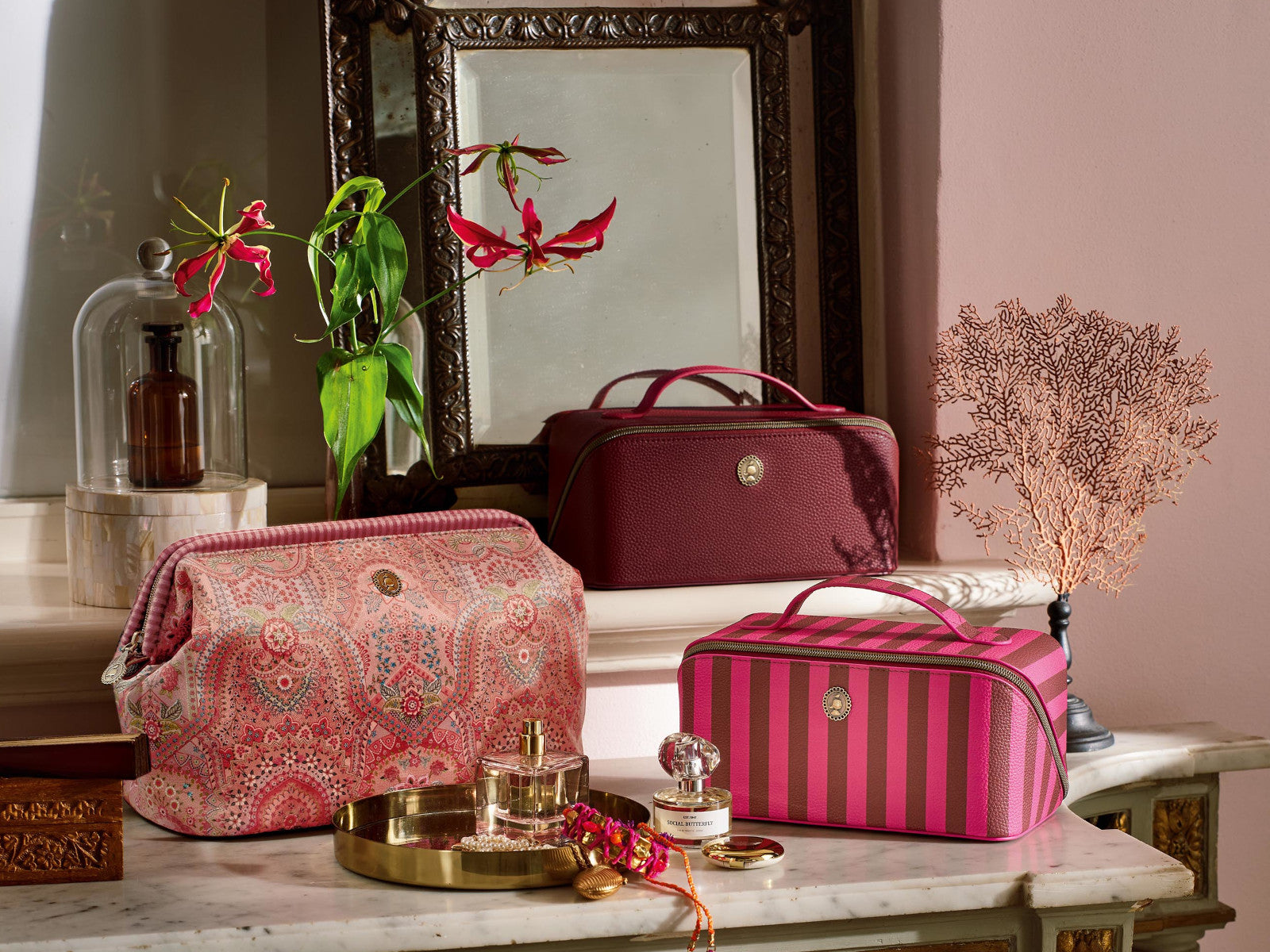 PIP STUDIO Caryn Kosmetiktasche Combi Jabali rot 26cm Lifestyle 1