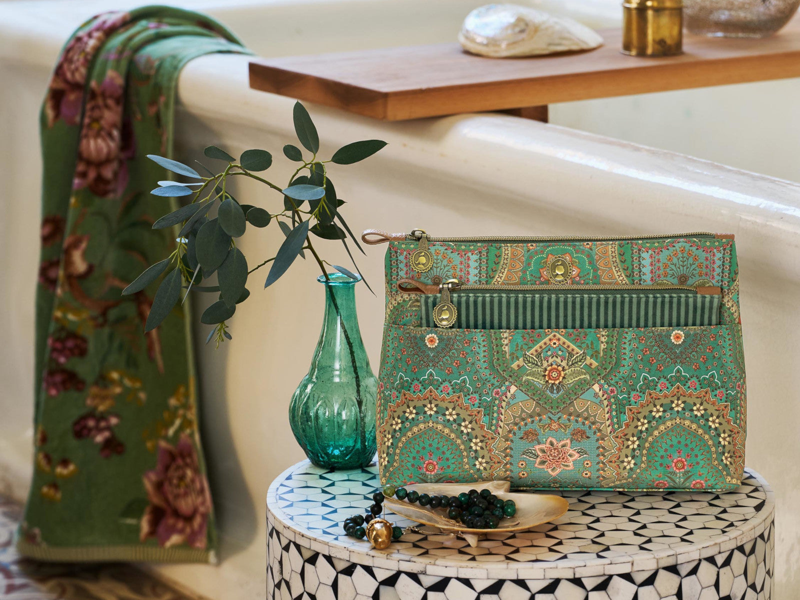 PIP STUDIO Caryn Kosmetiktasche Combi Jabali grün 26cm Lifestyle 2