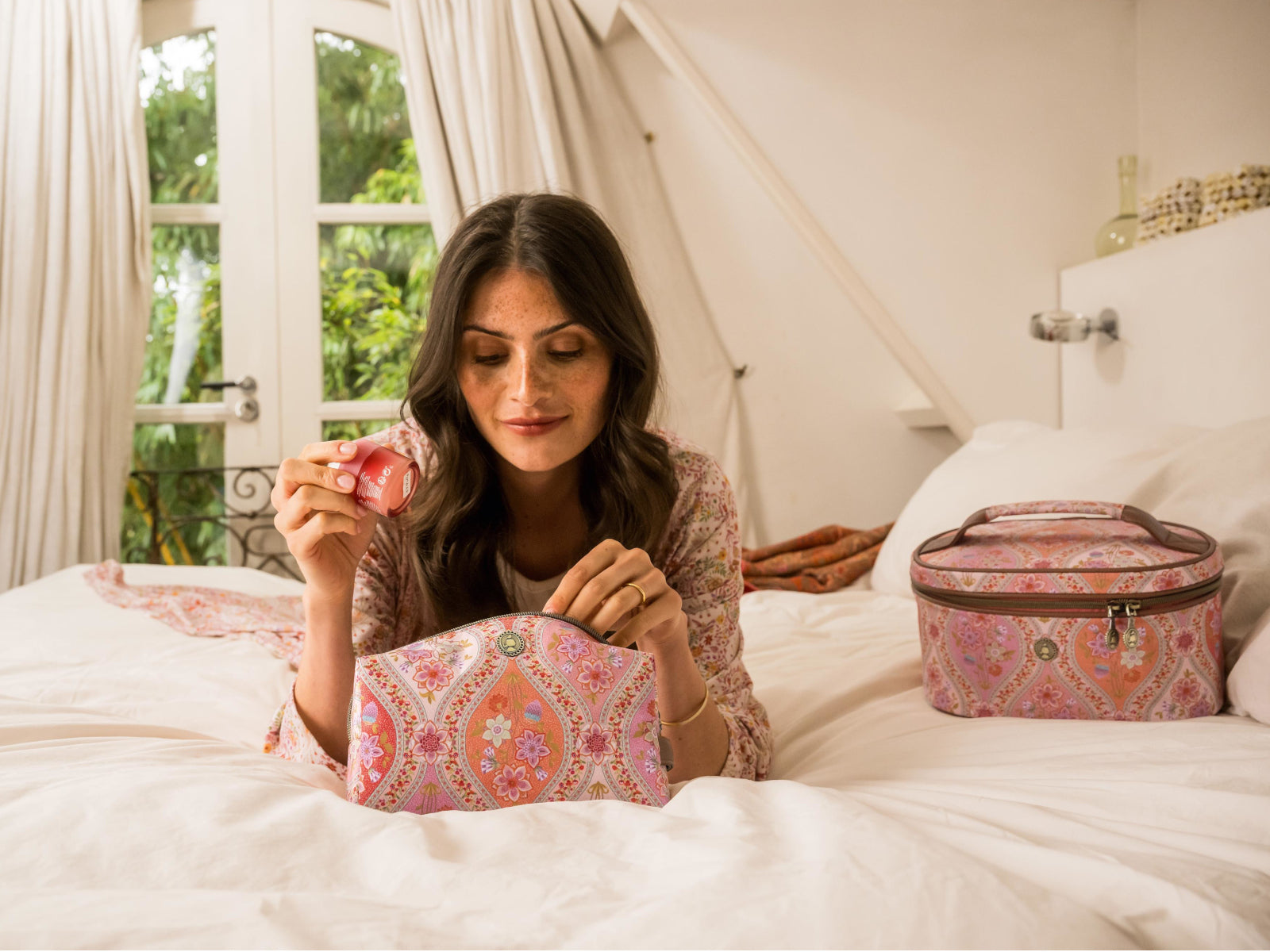 PIP STUDIO Cleo Ornamento Orange Kosmetiktasche 26cm Lifestyle2