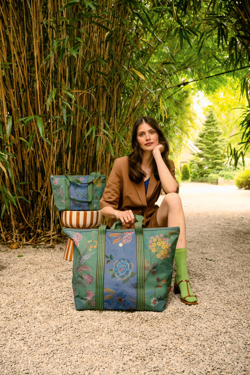 PIP STUDIO Tilda Bodhi Flower Green Tragetasche Large 66x20x44cm Lifestyle1