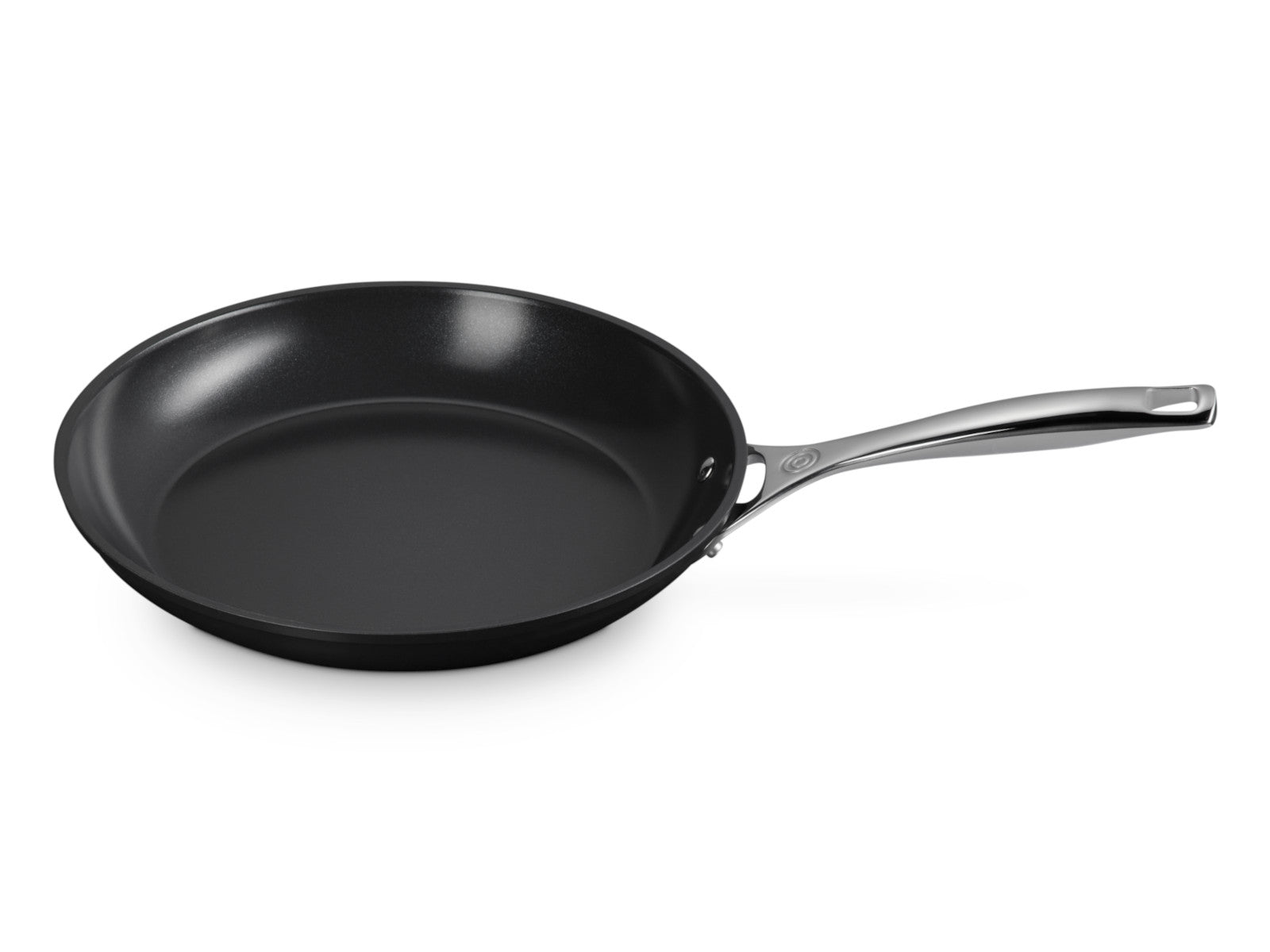 Le Creuset Essential Kochgeschirrset Keramik-Antihaft 4tlg Freisteller 3