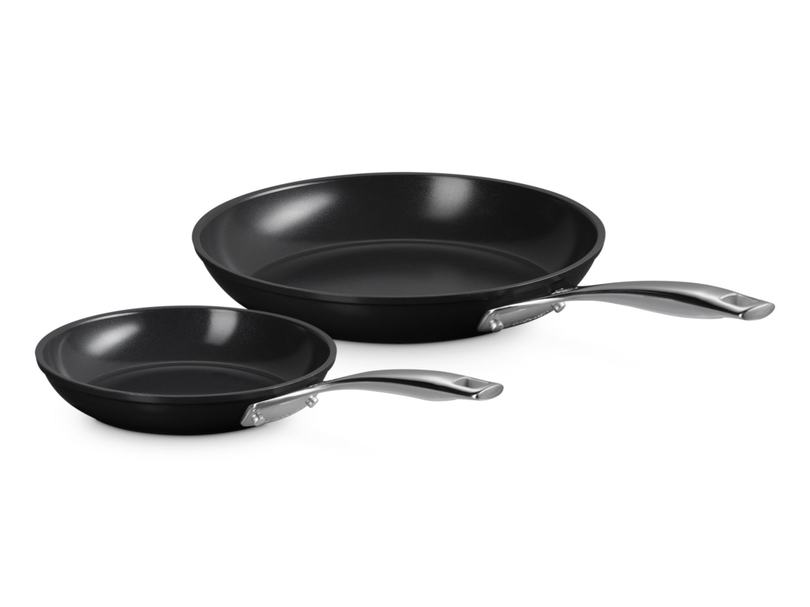 Le Creuset Essential Pfannenset Keramik-Antihaft 2tlg Freisteller 1