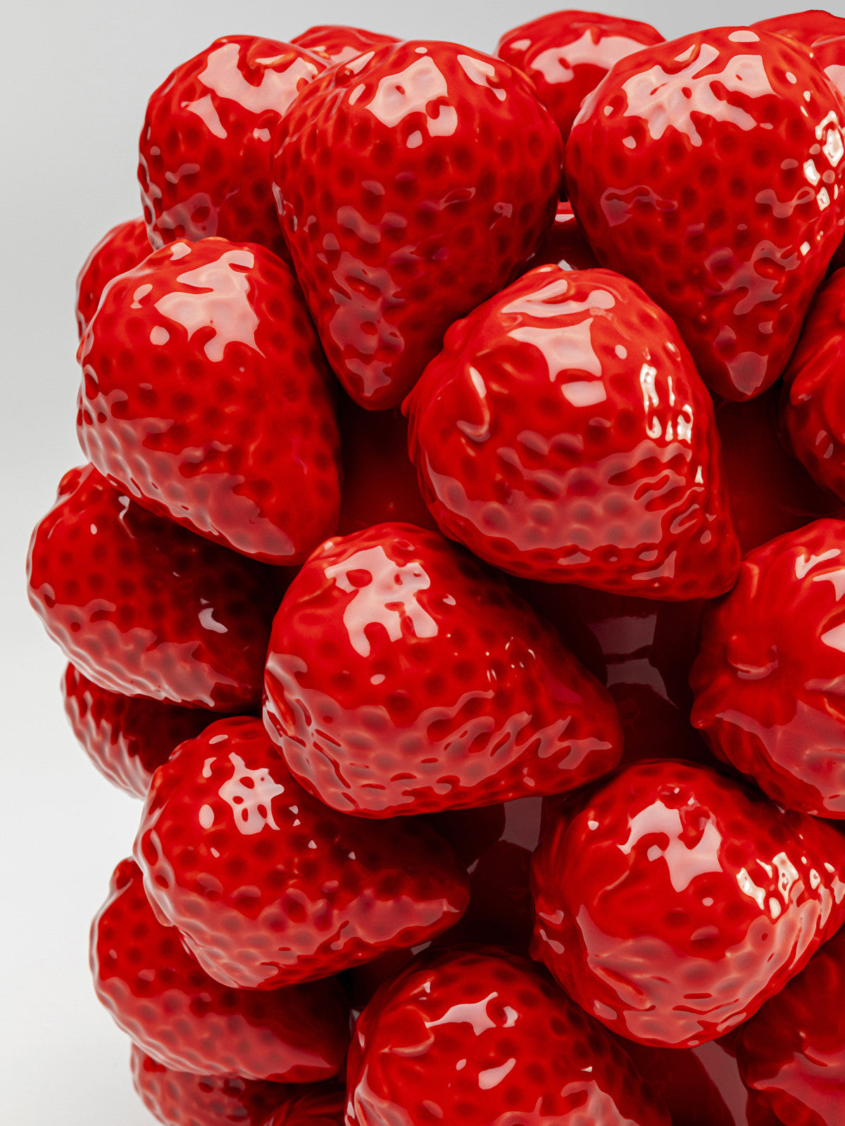 KARE Design Vase Strawberries Rot 24cm Lifestyle 3